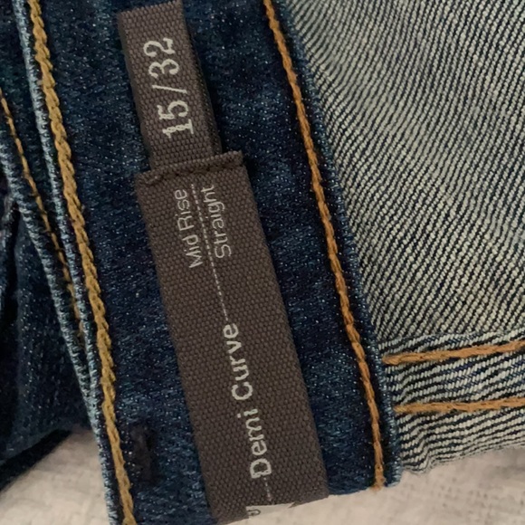 Mid-rise Straight Levi’s - Picture 4 of 7